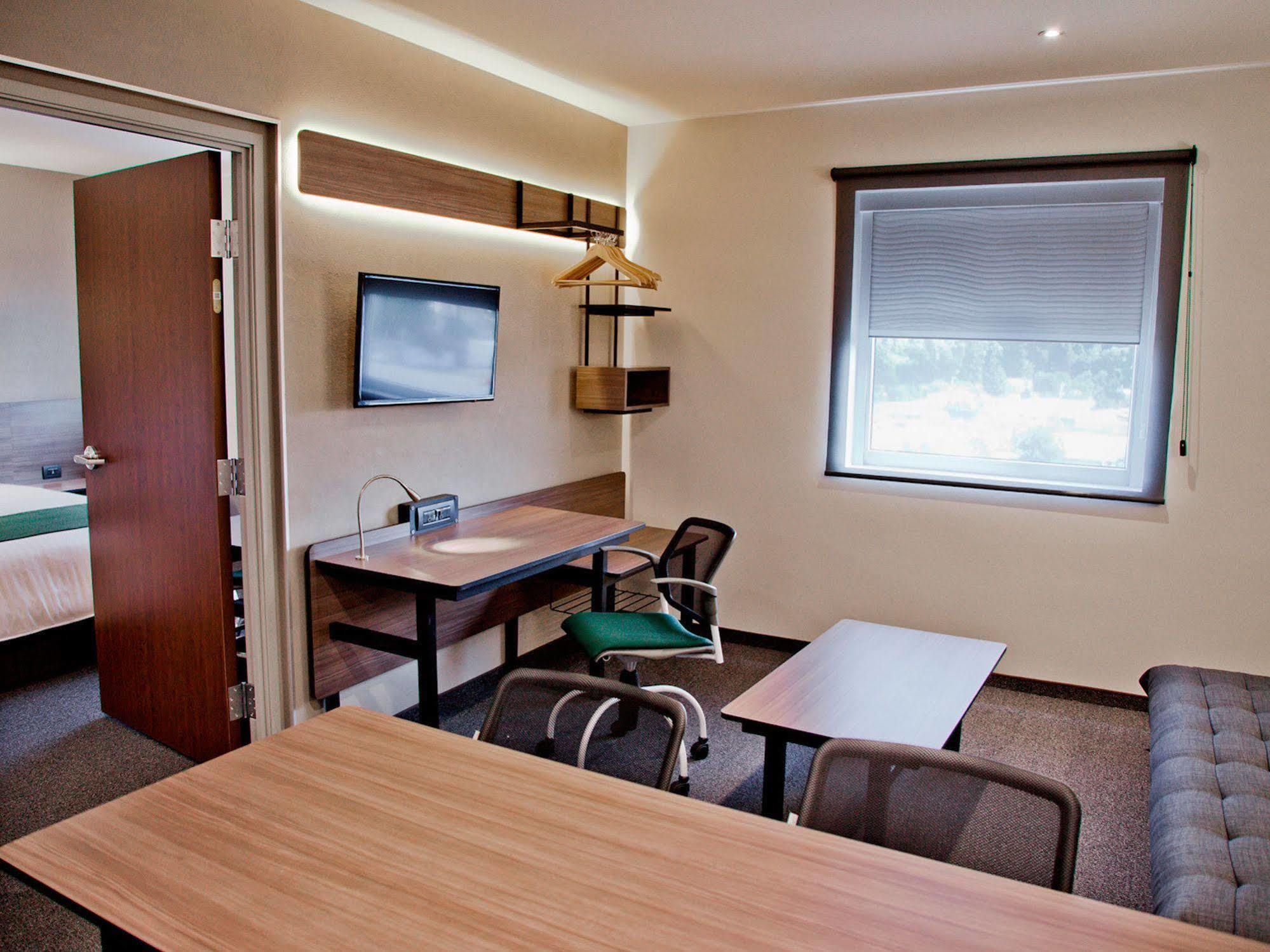 City Suites Puebla Finsa Exterior foto