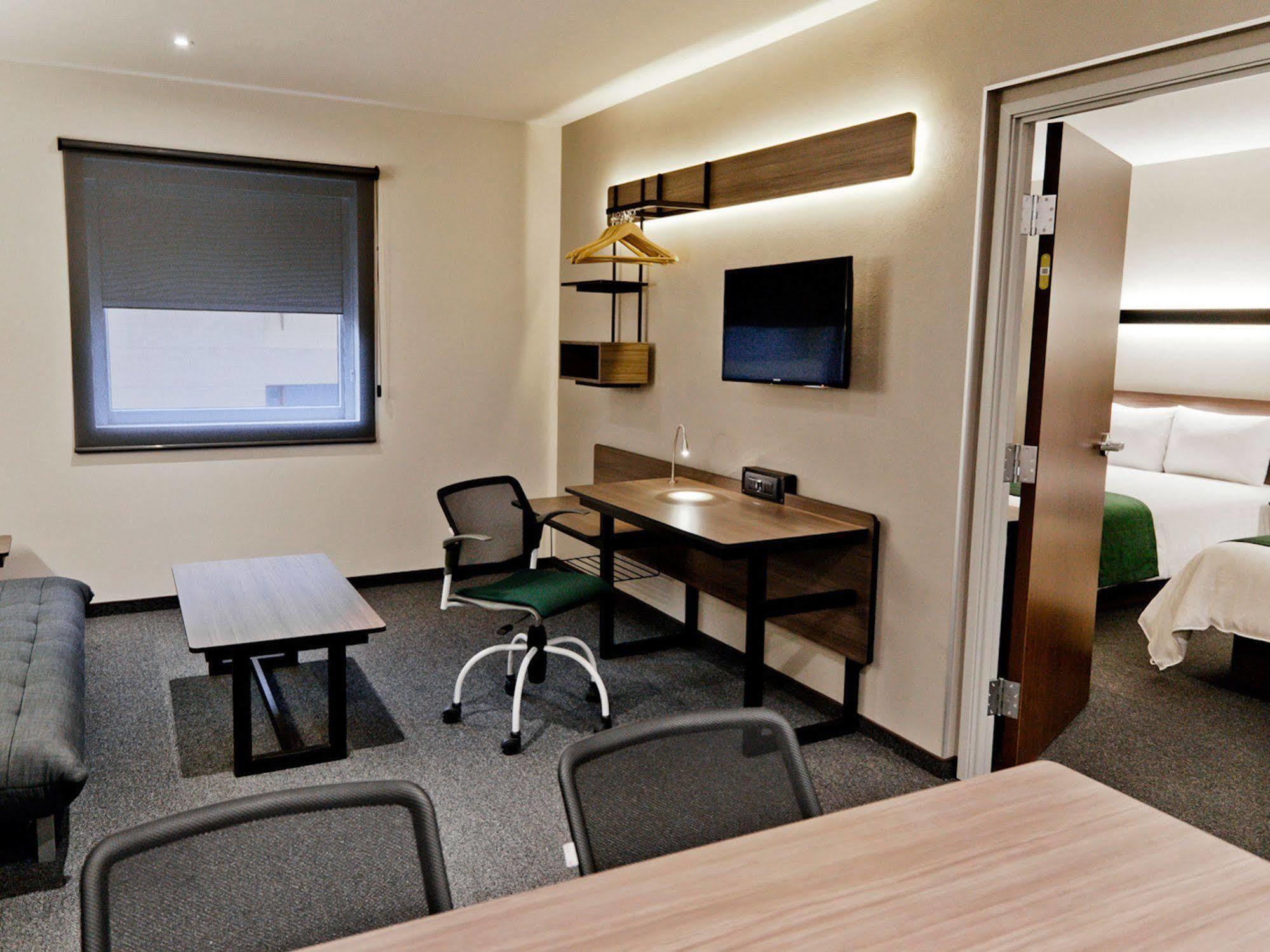 City Suites Puebla Finsa Exterior foto